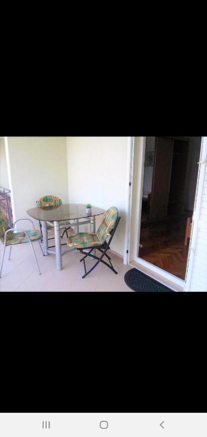 Comfortable Rooms With Small Kitchen Bacina Exterior foto